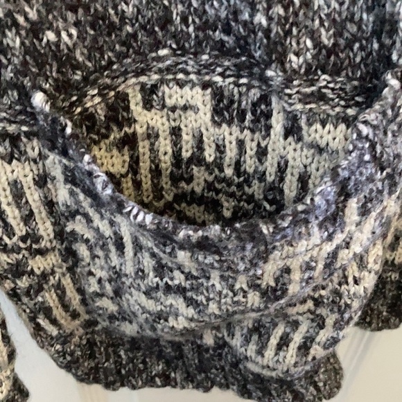 FINAL MARKDOWN Ladies ecote oversized sweater small - Picture 5 of 10